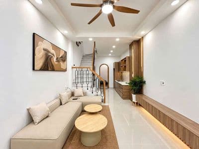 Bán Nhà dtsd 75m2 đúc 1 lầu 3pn2wc gần Lạc Long Quân p Bảy Hiền