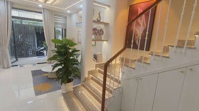 Nhà đẹp Phú Nhuận, 52m2, 9.5 tỉ, 4 tầng, 5pn, Cô Giang, giáp quận 1