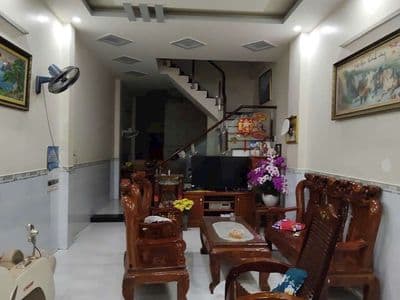 nhà lầu gần đường trần hưng đạo