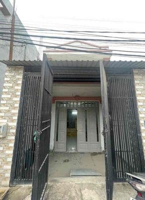 Nhà 2 phòng ngủ đường xe hơi Lò Lu gần Vinhome Q.9