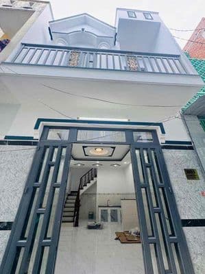 nhà cách giáo xứ 200 m