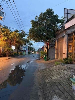 Mặt bằng kho mặt tiền Thạnh lộc 41, 5x25 có gác lửng 25m giá 9tr/th