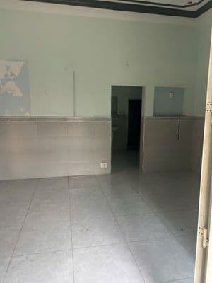 Cho thuê nhà 2 lầu 3PN gần nhà thờ Đông Quang đường Nguyễn Văn Quá