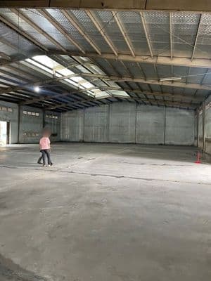 Cho thuê kho/ xưởng ngay eaon tân phú dt 550m2 trần cao ráo, điện 3fa