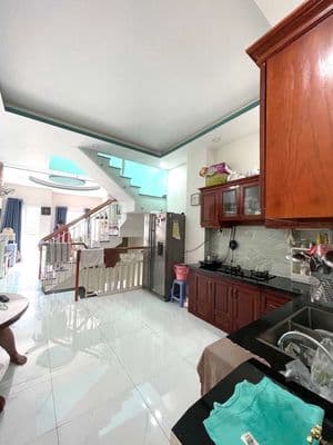 Bán Nhà 3 Tầng DT 4 14m- HXH P. Đông Hưng Thuận- Q12 -5 Tỷ 1- tl.