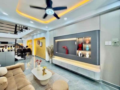 4 TẦNG - NGAY VINCOM PHAN VĂN TRỊ - 20m ra mặt tiền - Nở Hậu
