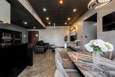 Bán căn hộ Central Garden, 90m2, 2PN, 2WC
