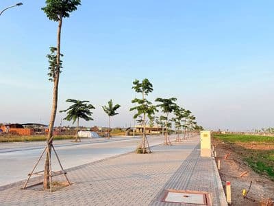 Em khổ quá rồi nên ra lô 90m2 *** mặt tiền lộ giới 18m shr