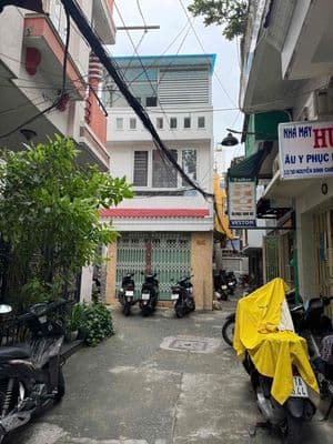 Bán Nhà Sát Mặt Tiền Nguyễn Đình Chiểu P.Đakao Q.1