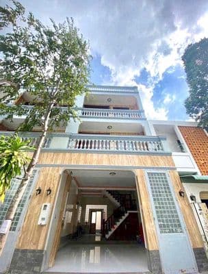 Cho thuê nhà trệt 2 lầu & sân thượng mới đẹp - kdc nam long