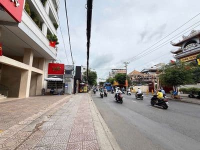 lê quang định 70m chỉ 5ty nhỉn ngan trến 5