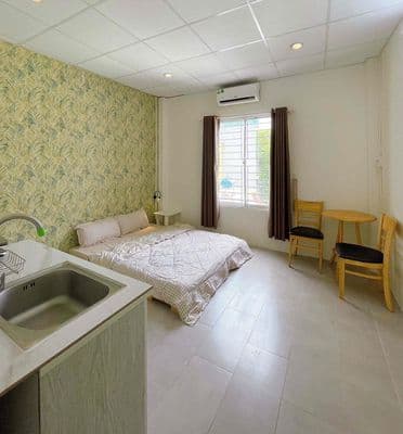 Studio cửa sổ trời thoáng - full nội thất - ngay phan xích long