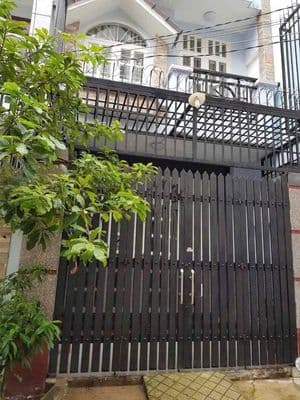 Nhà hẻm xe hơi có nội thất cơ bản 3pn