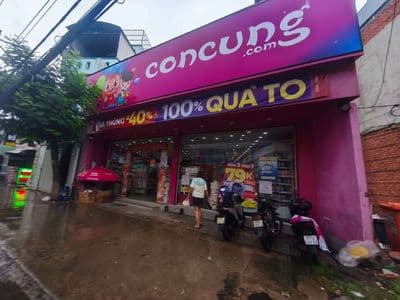 nhà 2 lầu ngay gốc ngã tư đường Mồi