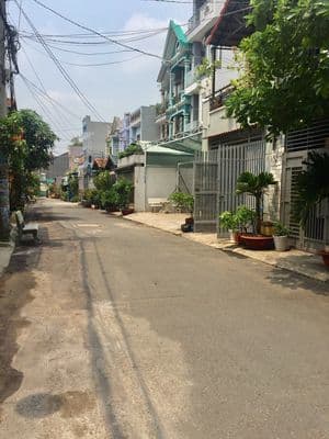 Cho thuê nhà hẻm xe tải 4 x 20, bùi văn ngữ, quận 12