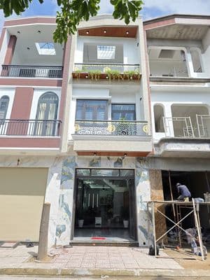 Nhà NGỘP Full Nội Thất KDC Lê Phong gần chợ Đông Đô, Phan Đình Giót