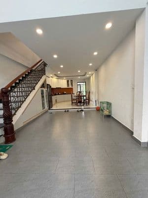 NHÀ CHO THUÊ Bình Lợi. Trệt 2 lầu. DT: 4,5x20m. Hẻm thông