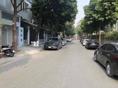 cho thuê Biệt Thự Trần Kim Xuyến -100m2,4 tầng,1 hầm 30tr