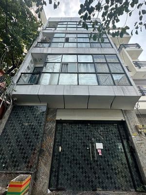 Tòa nhà CHDV hẻm 5m 484/22A Lạc Long QuânDT 6,4x13.5, 3 lầu, 15 phòng