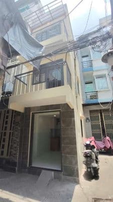 Nhà đẹp 2 lầu gần cầu Chữ Y
