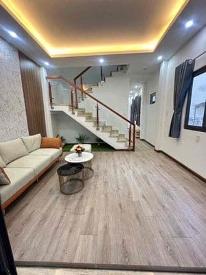 bán nhà nhỉnh 5 tỷ 54m2 gần bệnh viện 175, 3 phòng có 1 phòng trệt