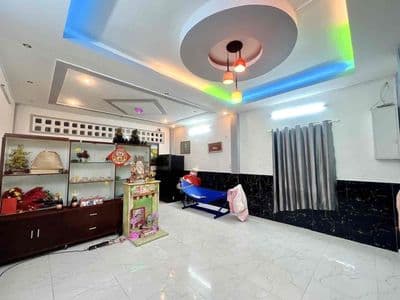Bán nhà 1/ Phạm Văn Đồng 62m2(5x13) chỉ nhỉnh 8 tỷ, SHR