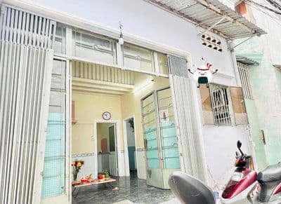 nhà nguyên căn 7/2 chiến lược - 6 triệu /tháng
