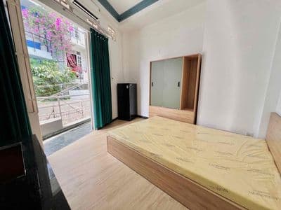 Đăng dùm chủ cho thuê căn ban công chỉ 5tr3_khu phan xích long