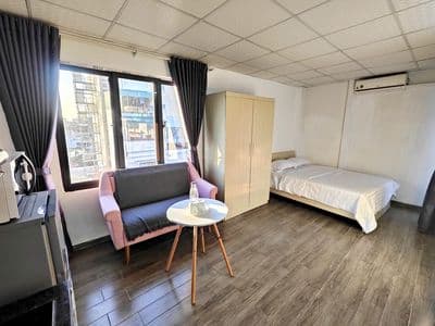 Cho thuê STUDIO 28m2 full đồ, ban công thoáng, Đội Cấn, BA ĐÌNH