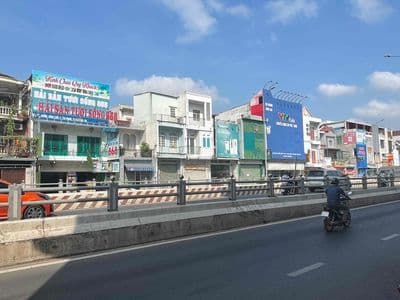 Bán đất mặt tiền + tặng nhà 2 lầu