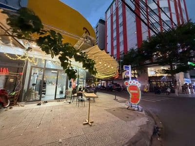 Cho thuê mặt bằng lô góc phan liêm
