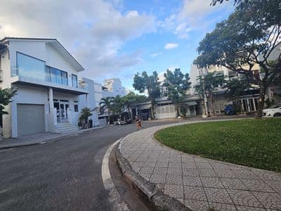 Cho thuê đất lô góc 2 mặt tiền trần đức thông, gần toà sun