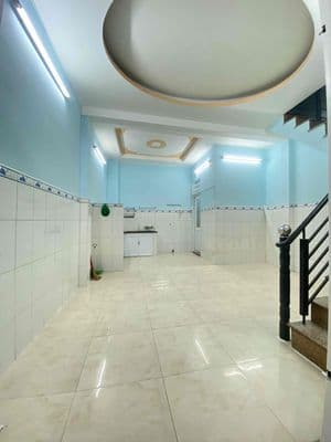 Cho thuê nhà Nguyễn Văn Cừ Q5 DT 5 x 7 trệt, lầu đúc 2pn 2wc giá 10,5t