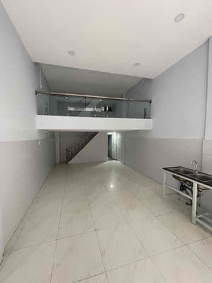 Cho thuê nhà mặt tiền ngay ngã tư Bảy Hiền 4x9 1 trệt 2 lầu 2pn 2wc