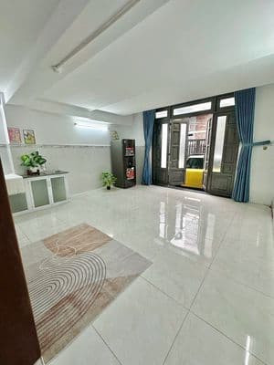 Nhà dưới đất ở kết hợp buôn bán kinh doanh cho toà nhà 20 phòng