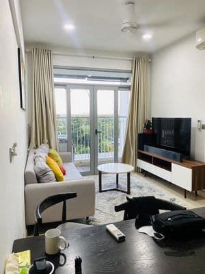 Cho thuê luxgarden quận 7- 2pn- có nội thất 10tr