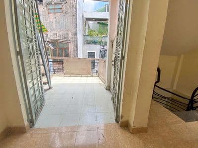 Nhà trung tâm Phú Nhuận - trệt 1 lửng 2 lầu, 4PN 3VS