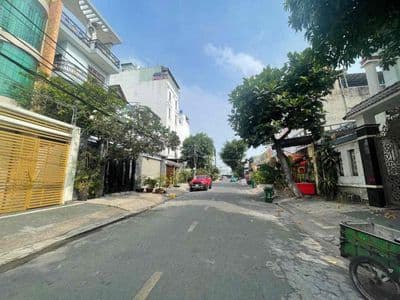 biệt thự đẹp 6 phòng ngủ 250M2 - 45 triệu gần aeon mall