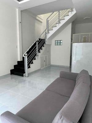 Cho thuê nhà Ni Sư Huỳnh Liên 4x11 1 trệt 1 lầu 2pn 2wc