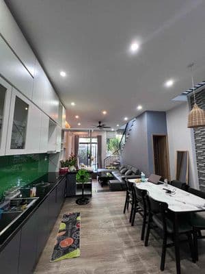 Nhà 3PN 2WC đường Mộc Sơn - Full nội thất có sân oto