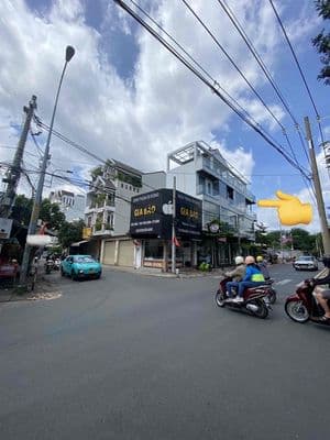 CHO THUÊ NHÀ MT MẶT BẰNG KD Q.BT ngây ngã ba vị trí đẹp