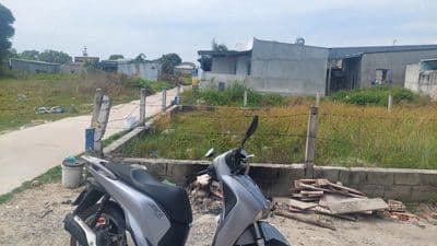 Đất Lagi 100m2, bên hông Chợ Tân Bình