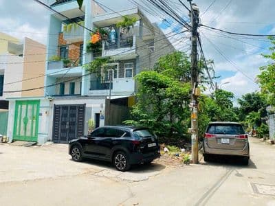 Chủ kẹt tiền, bán chỉ 3 tỷ 150 kế bên quận 2, cho xây 3 tầng