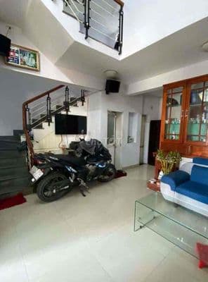 Cho thuê nhà 3 tầng nguyễn công trứ
