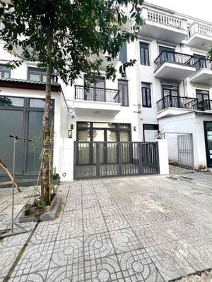 Nhà mới 99% trệt 3 lầu sân thượng KDC Hồng Loan