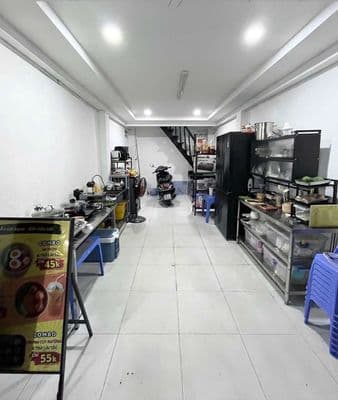 nhà cho thuê ngyên căn mặt tiền phạm thế hiển p44q8