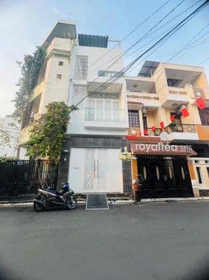 Nhà MT khu biệt thự kiều đàm Quận 7.