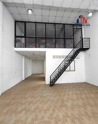 Chủ cần cho thuê nhà xưởng tải 10T, nền gạch men