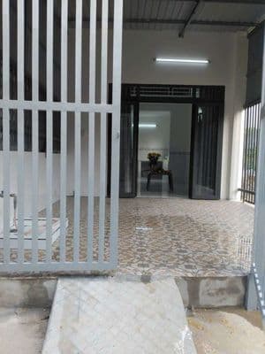 Cho thuê nhà nguyên căn mới xây sau Trường cao đẳng y tế BD.