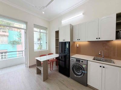 Căn hộ mới xây studio - 1pn bancol gần công trường dân chủ, chỉ từ 9tr
